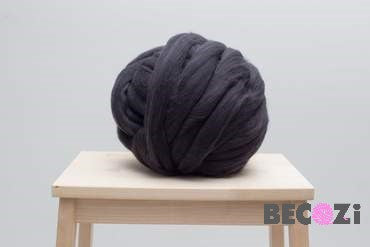 Cat Bed | Soft Merino Wool | Cozy Warmth for Your Feline Friend