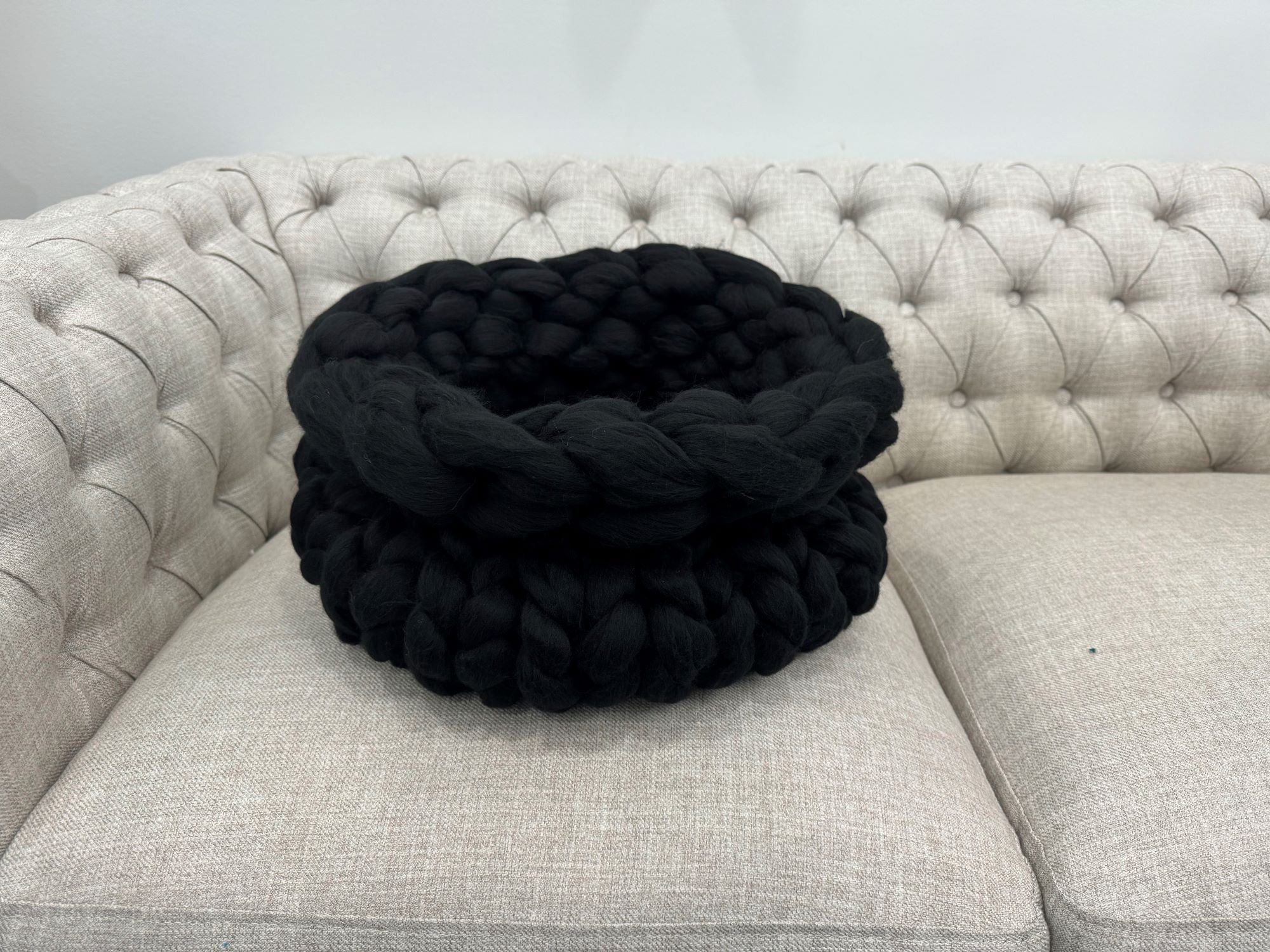 Cat Bed | Soft Merino Wool | Cozy Warmth for Your Feline Friend