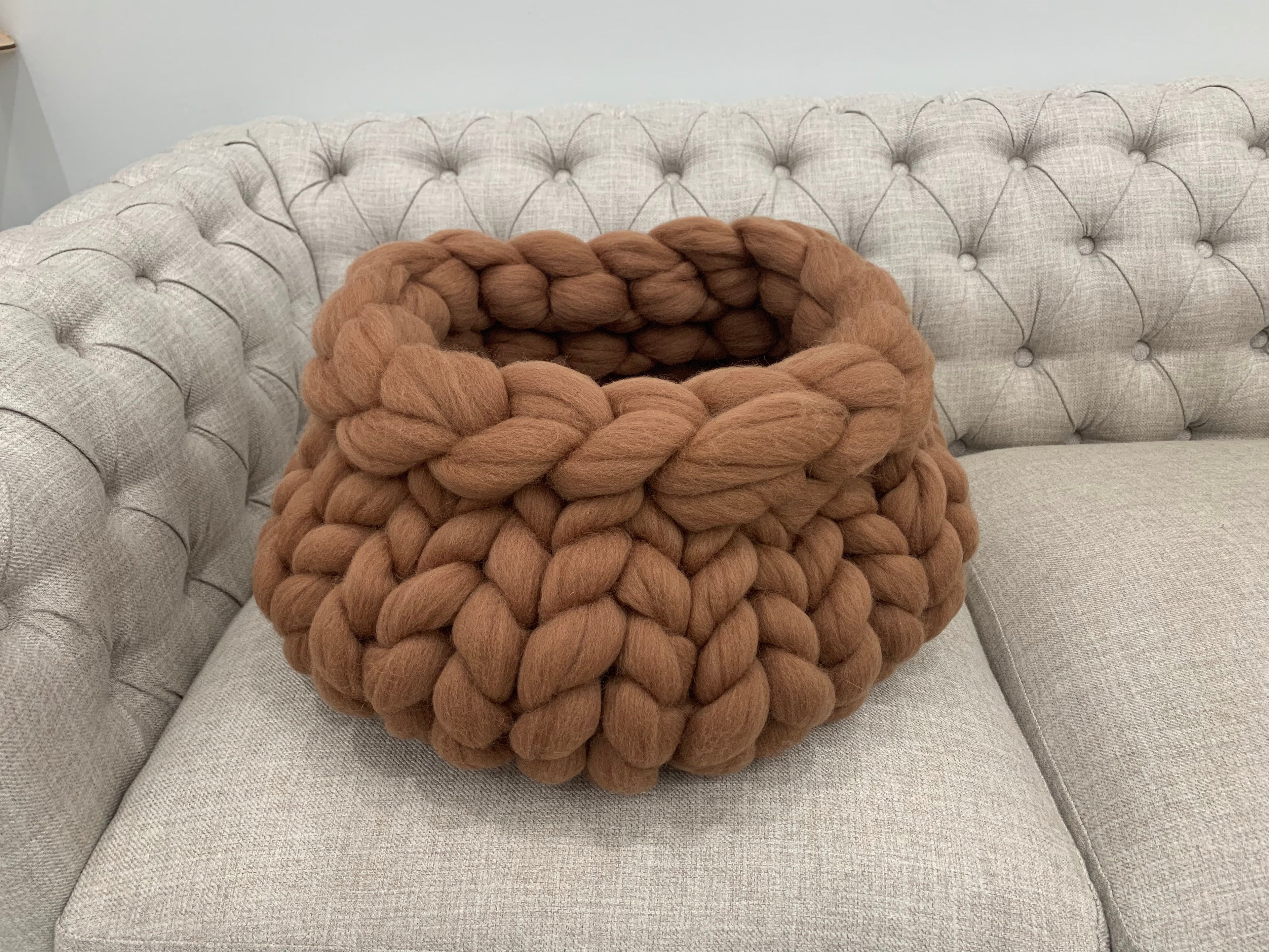 Cat Bed | Soft Merino Wool | Cozy Warmth for Your Feline Friend