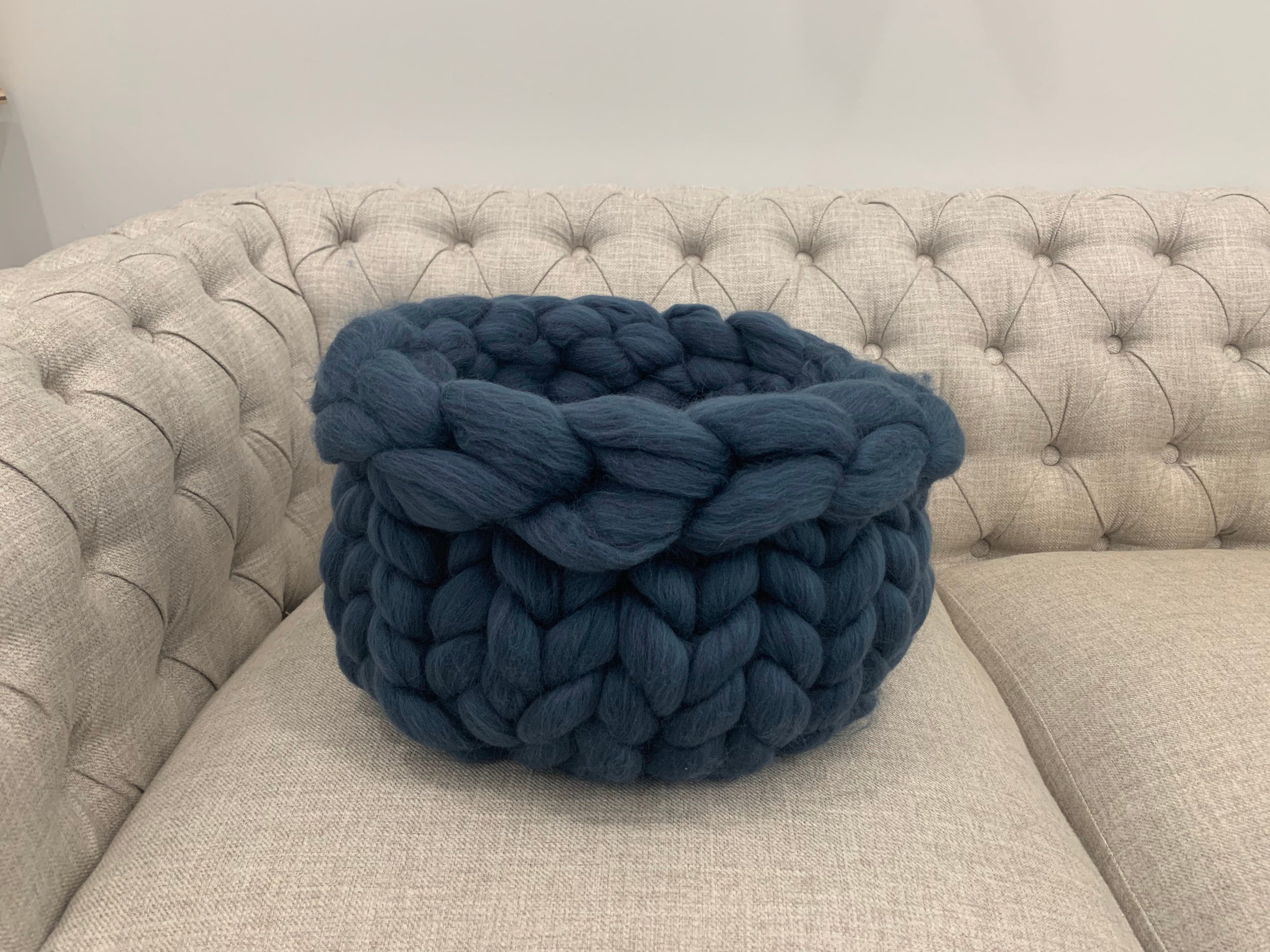 Cat Bed | Soft Merino Wool | Cozy Warmth for Your Feline Friend
