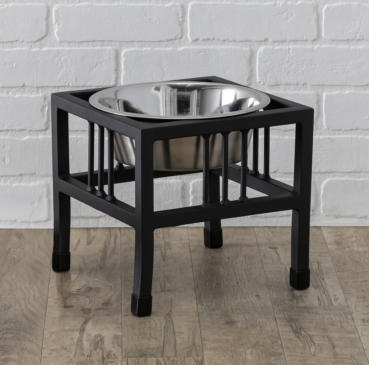 Single Diner Dog Bowl | Durable Design | Easy to Clean | Perfect for Pets