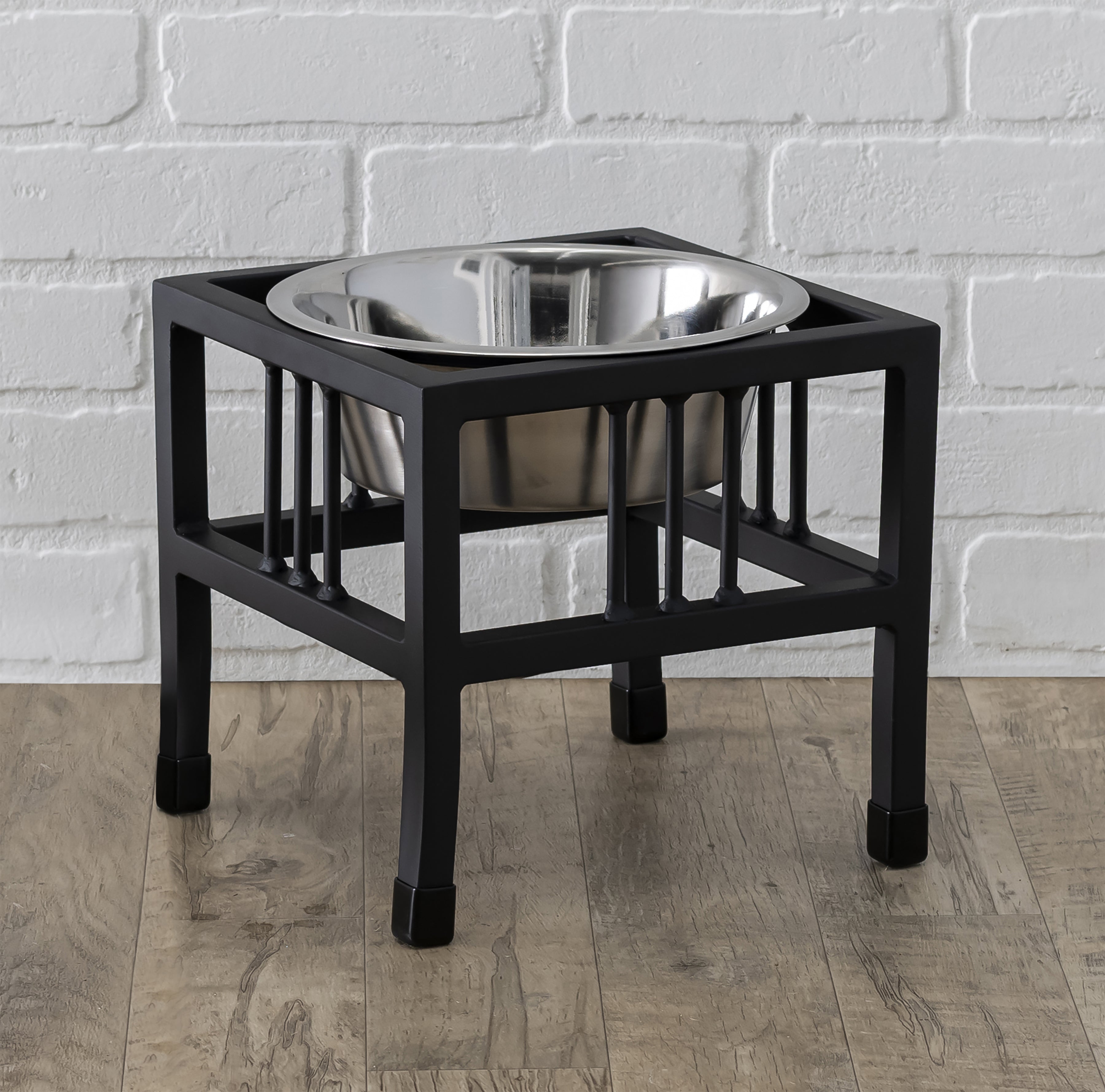 Single Diner Dog Bowl | Durable Design | Easy to Clean | Perfect for Pets