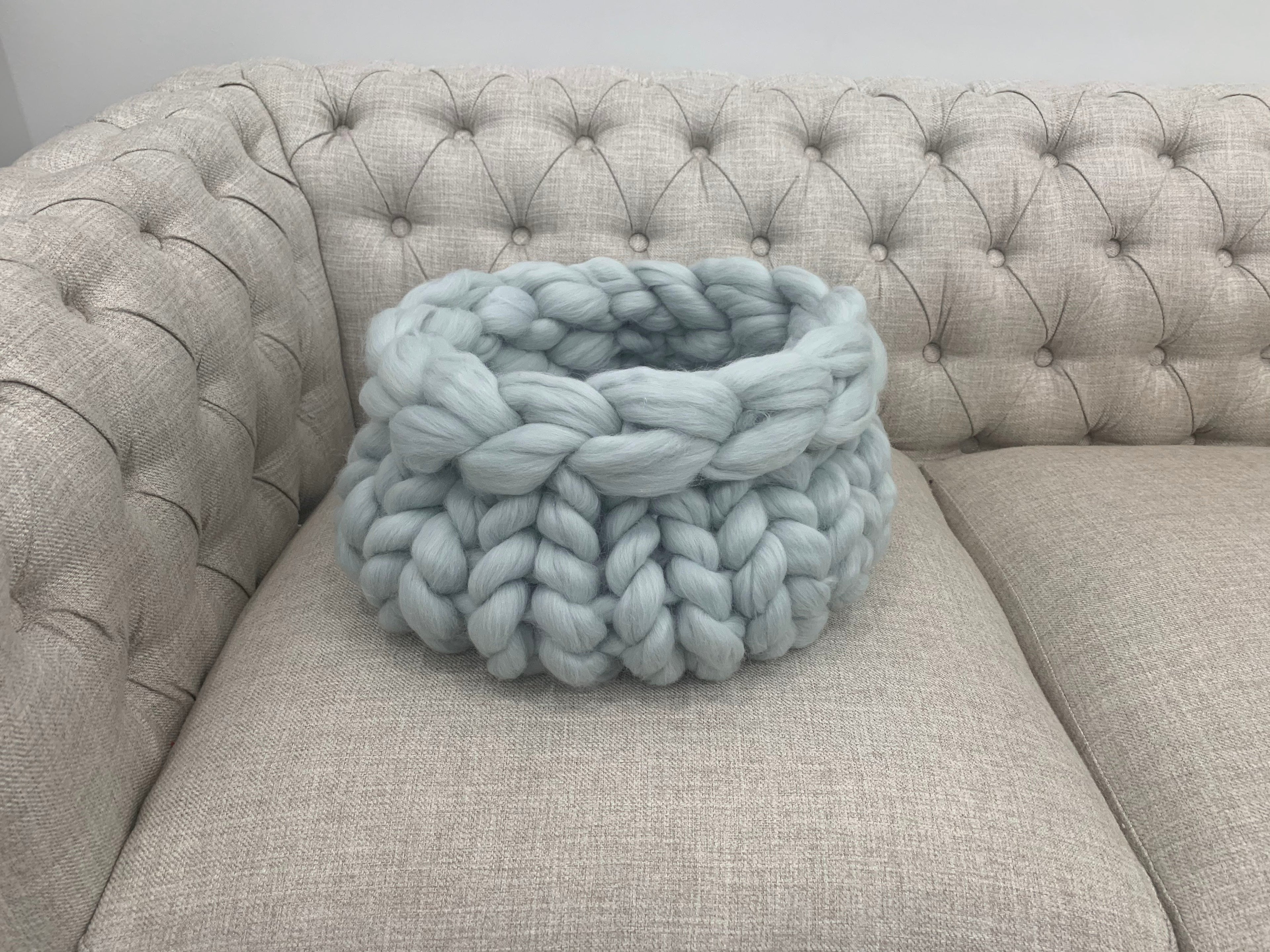 Cat Bed | Soft Merino Wool | Cozy Warmth for Your Feline Friend