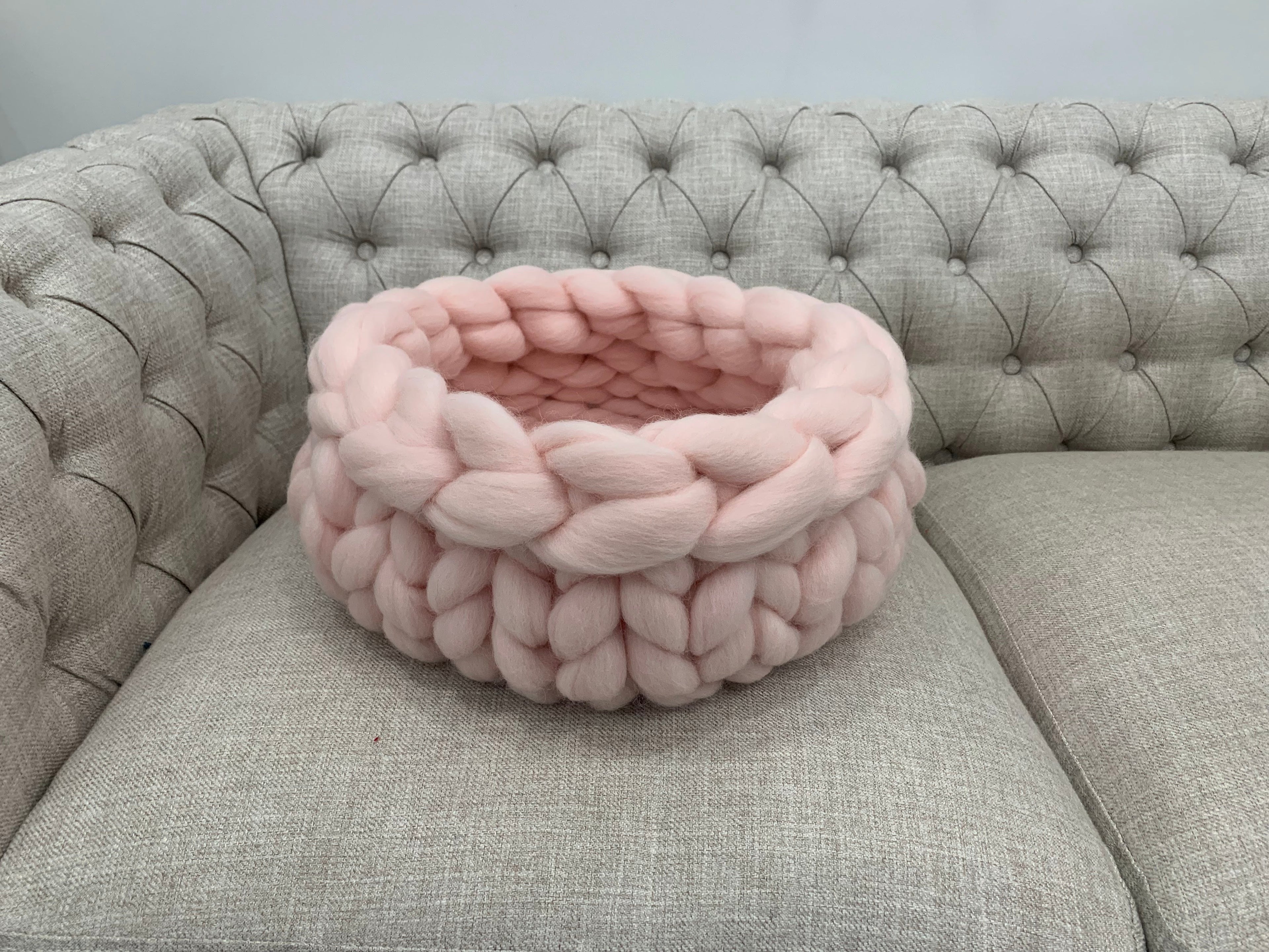 Cat Bed | Soft Merino Wool | Cozy Warmth for Your Feline Friend