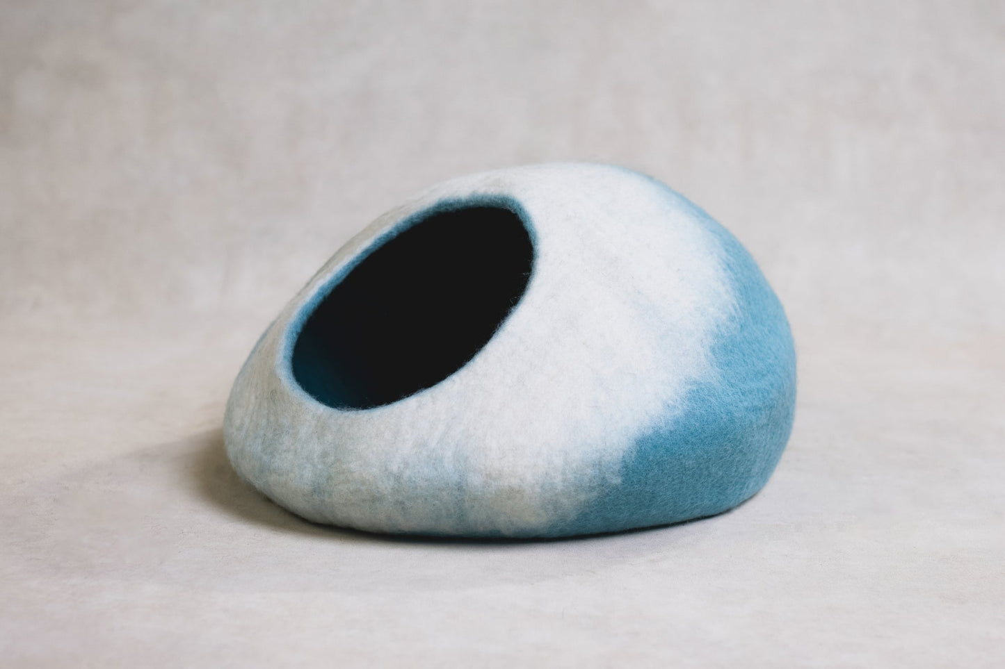 Cat Cave Bed | Cozy Hideaway | Eco-Friendly Material | Stylish Design