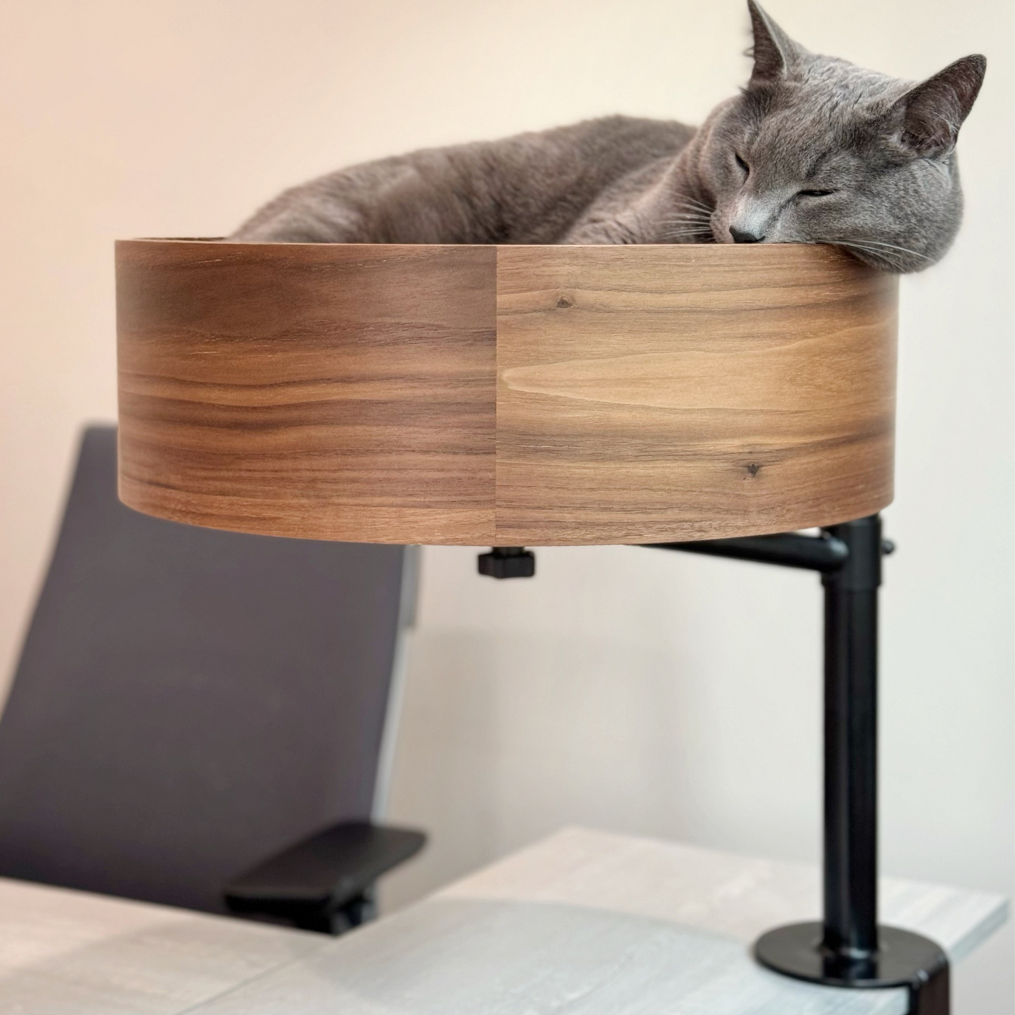 Cat Desk Nest | Space-saving design | Ergonomic workspace organizer
