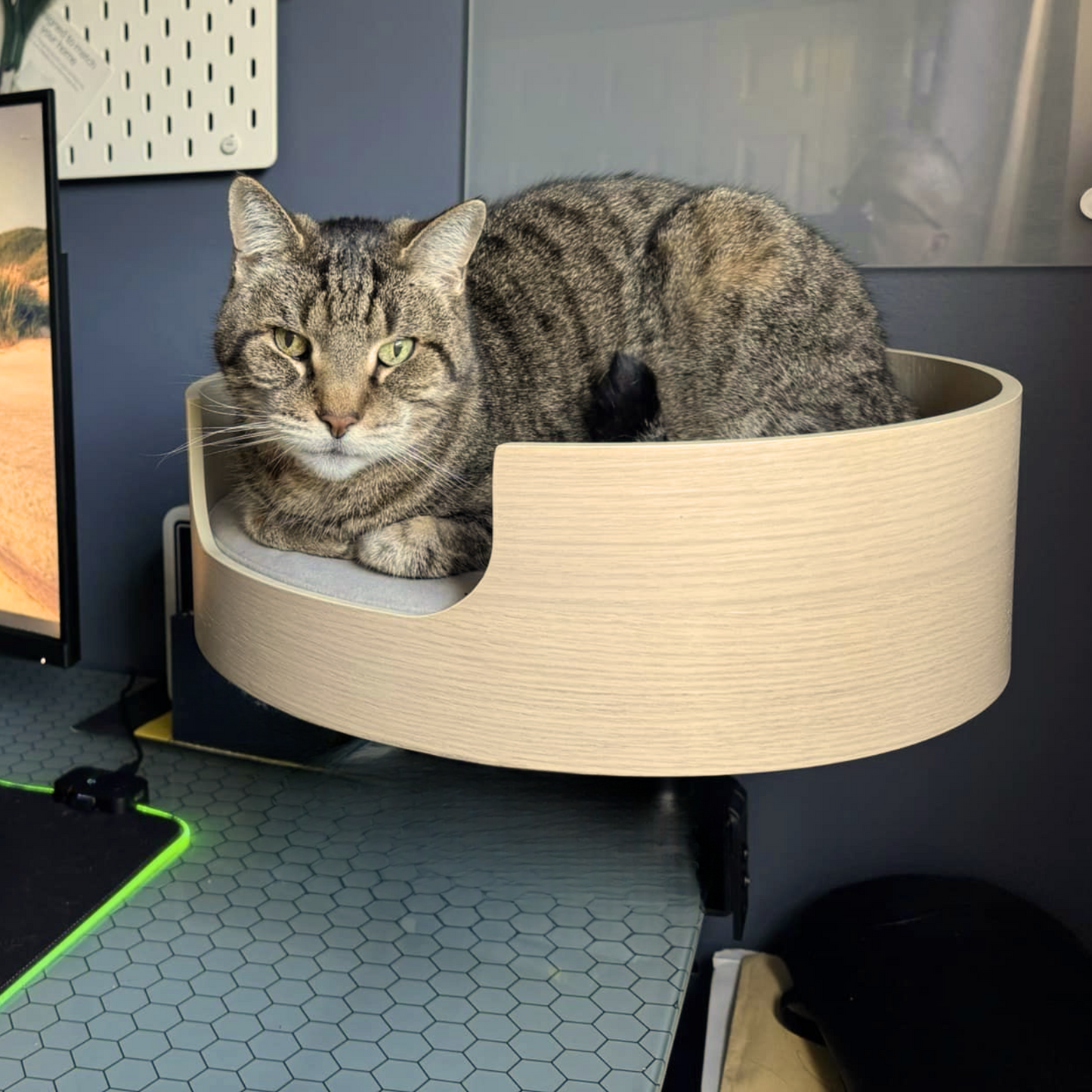 Cat Desk Nest | Space-saving design | Ergonomic workspace organizer