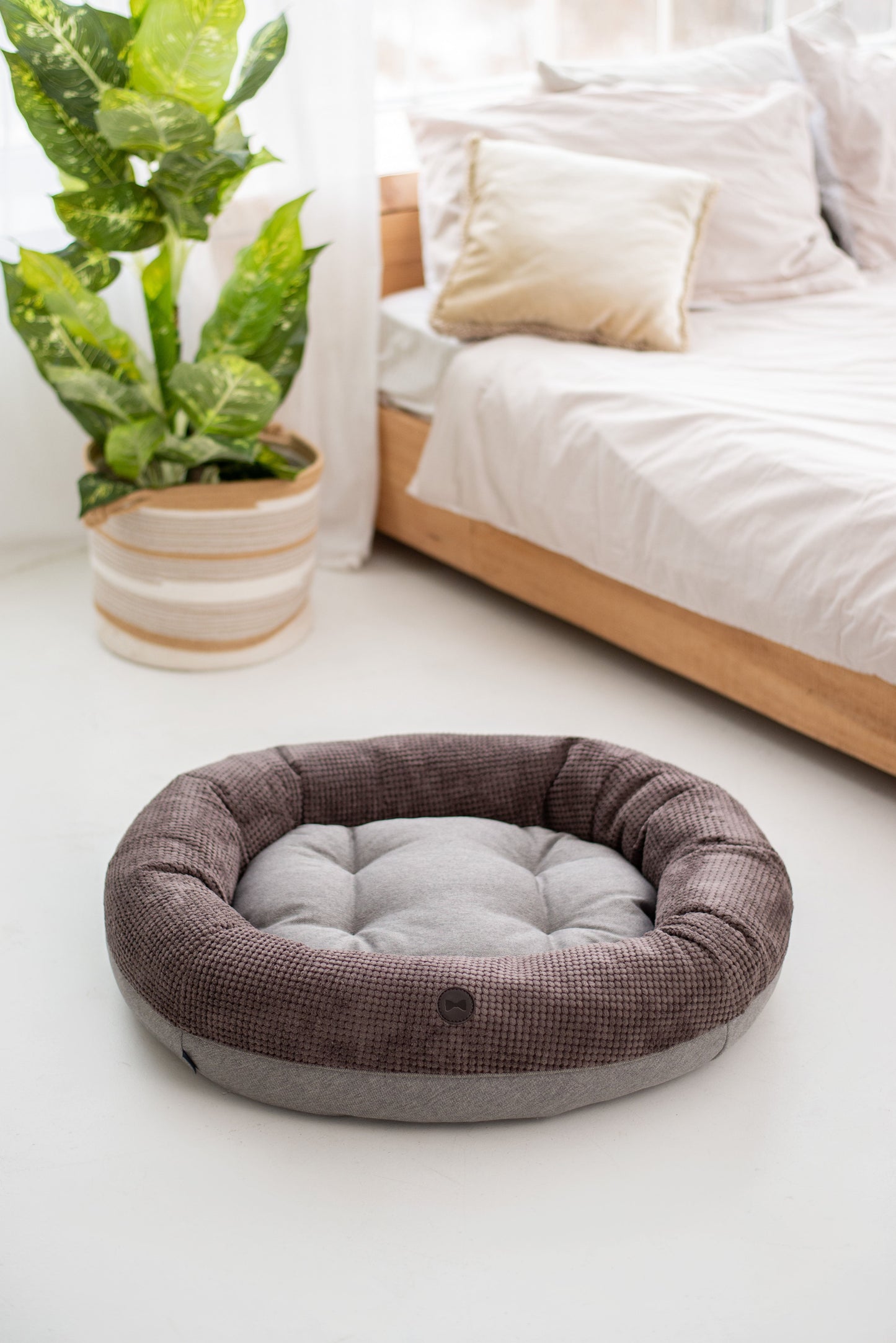 Chestnut Donut Dog Bed | Cozy Round Design | Soft Plush Material