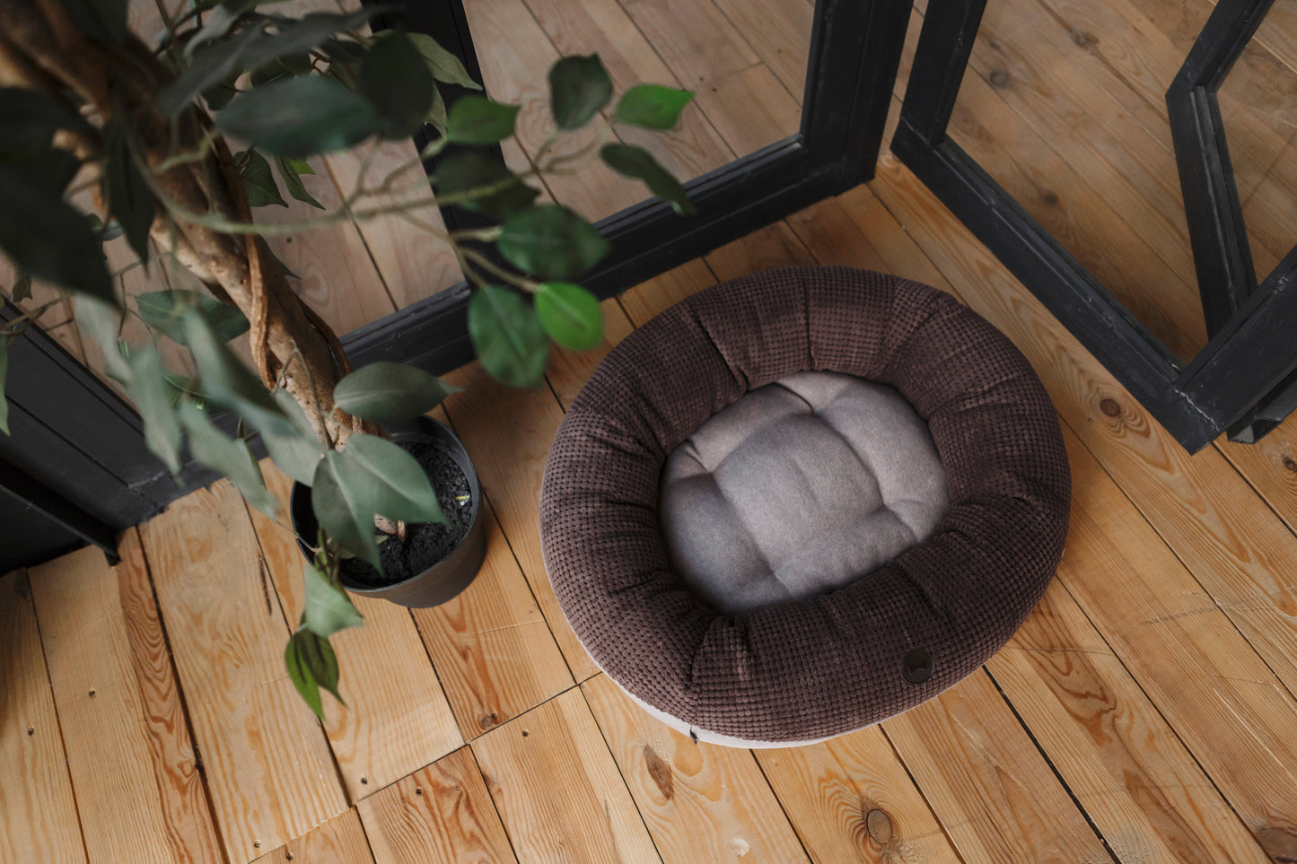 Chestnut Donut Dog Bed | Cozy Round Design | Soft Plush Material